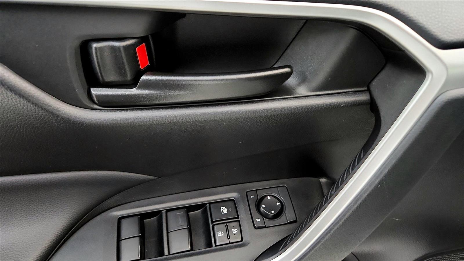 Certified 2023 Toyota RAV4 LE image 26