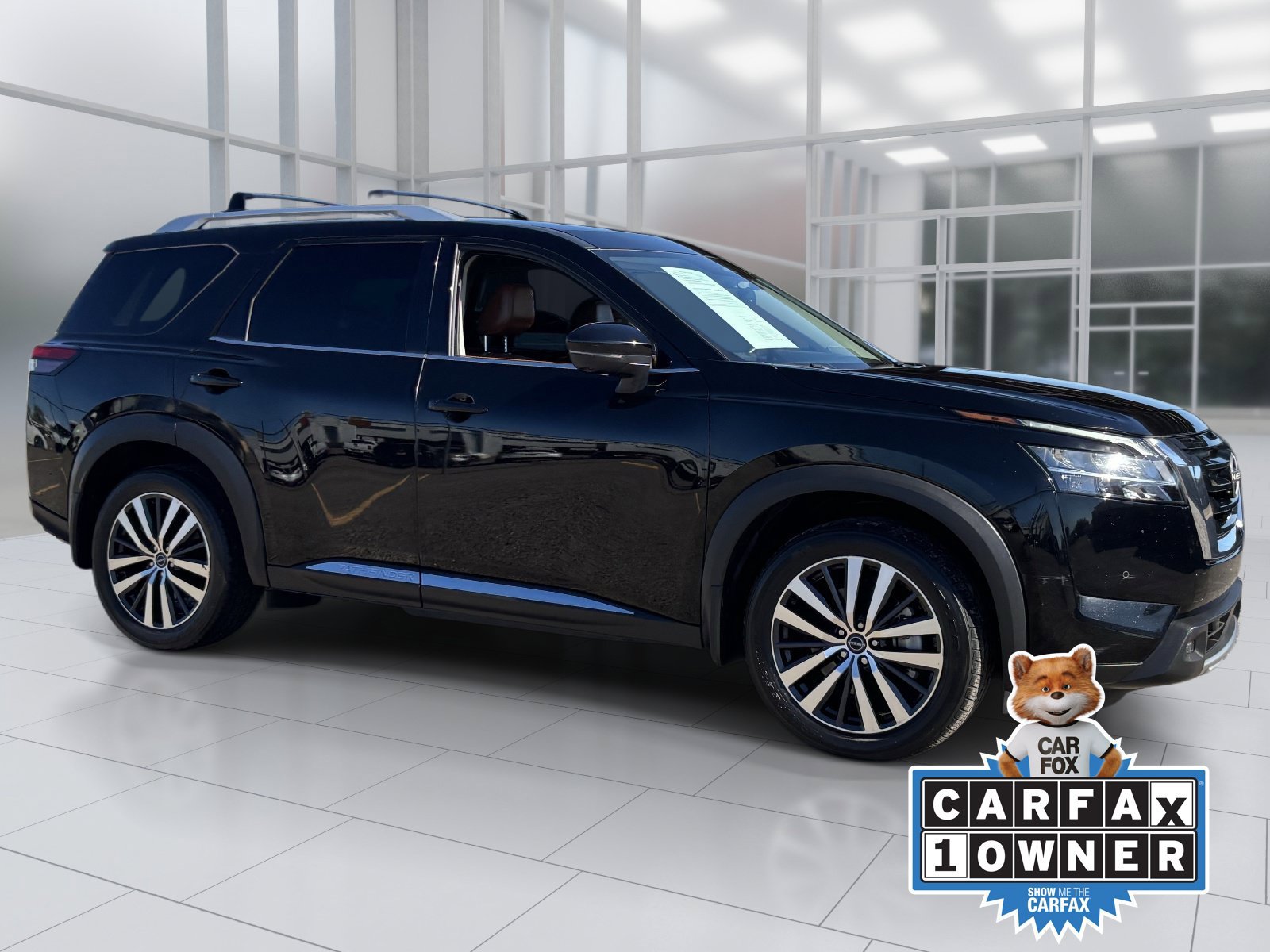 Used 2022 Nissan Pathfinder Platinum w/ Cargo Package FWD image 8
