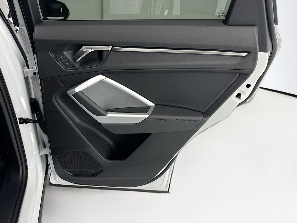 Certified 2025 Audi Q3 2.0T Premium image 25