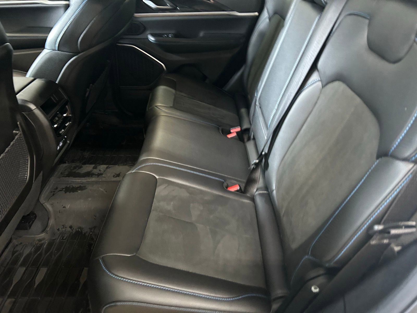 Certified 2022 Jeep Grand Cherokee Trailhawk w/ Luxury Tech Group III image 24