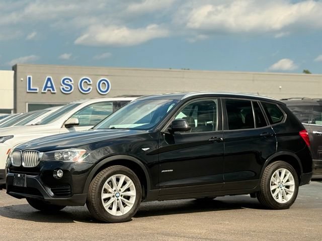 Used 2017 BMW X3 xDrive28i AWD/4WD image 1