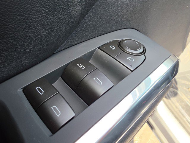 New 2026 Chevrolet Traverse LT image 32