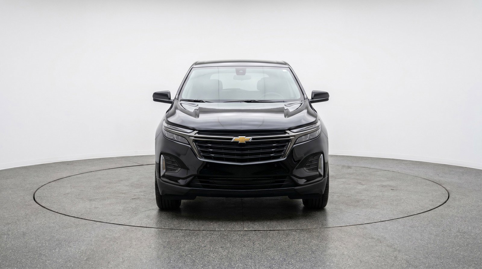 Used 2025 Chevrolet Equinox LT FWD image 2
