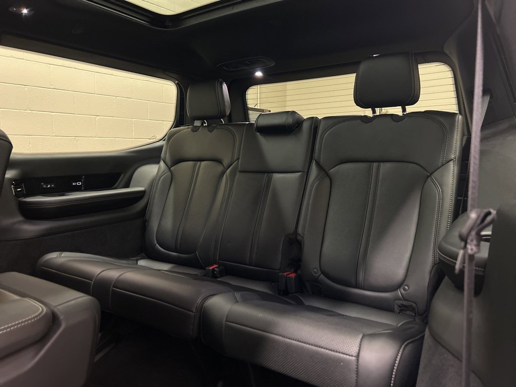 New 2024 Jeep Grand Wagoneer Series I w/ Convenience Group III image 9