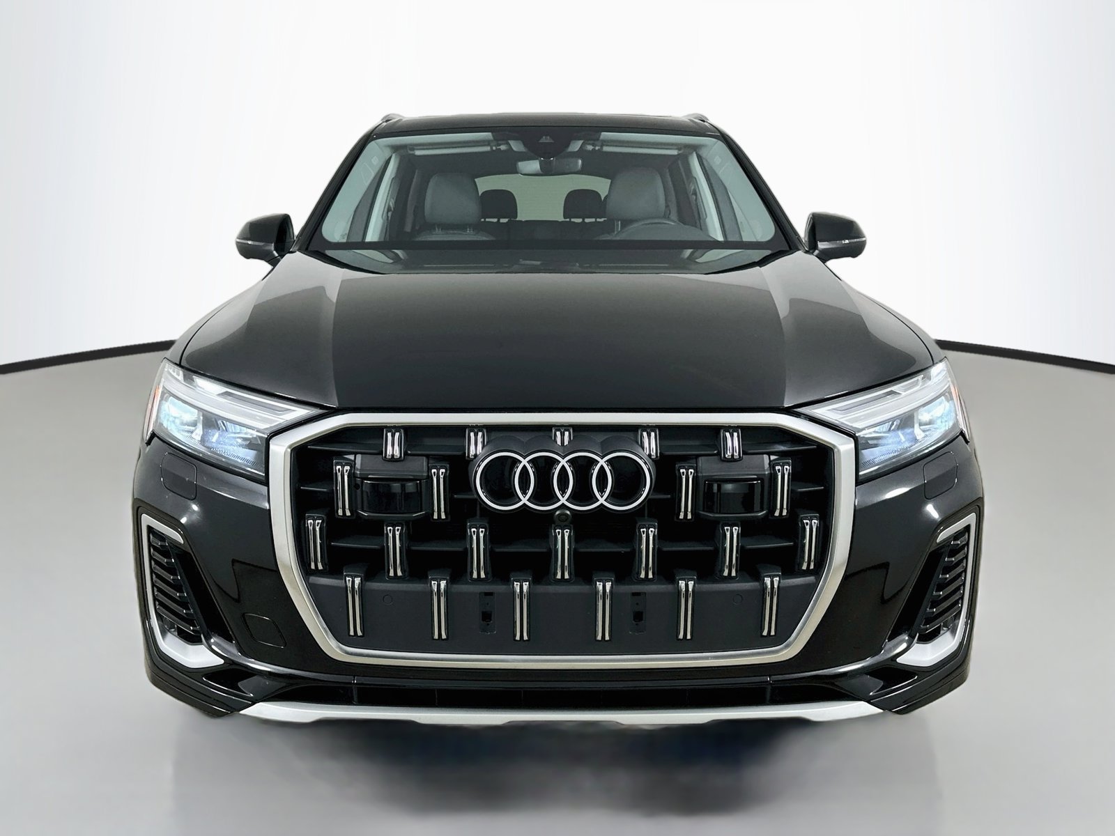Used 2025 Audi Q7 3.0T Premium Plus w/ Premium Plus Package AWD/4WD image 2