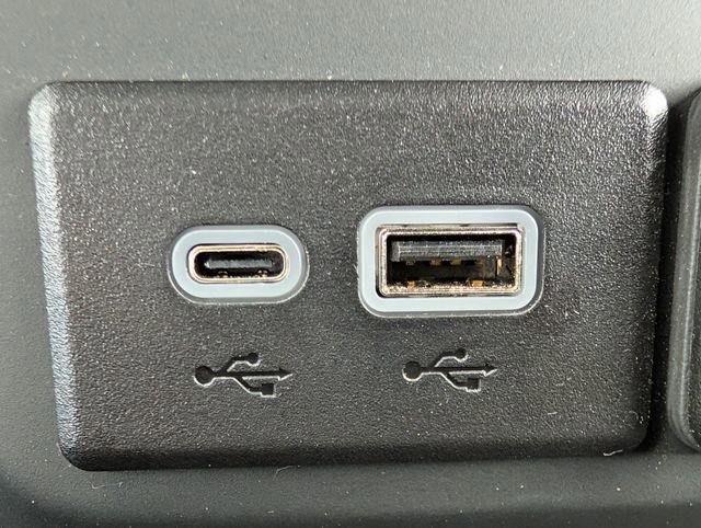 Used 2025 Chevrolet Silverado 1500 Custom image 18