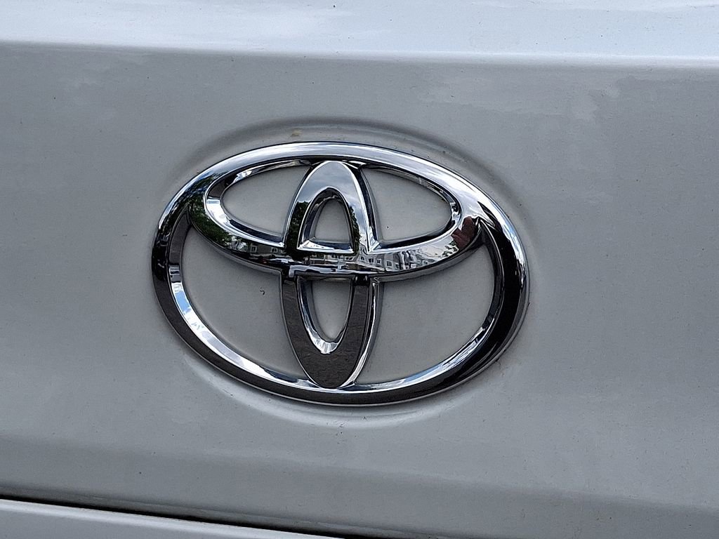 Used 2022 Toyota Corolla Cross L AWD/4WD image 34