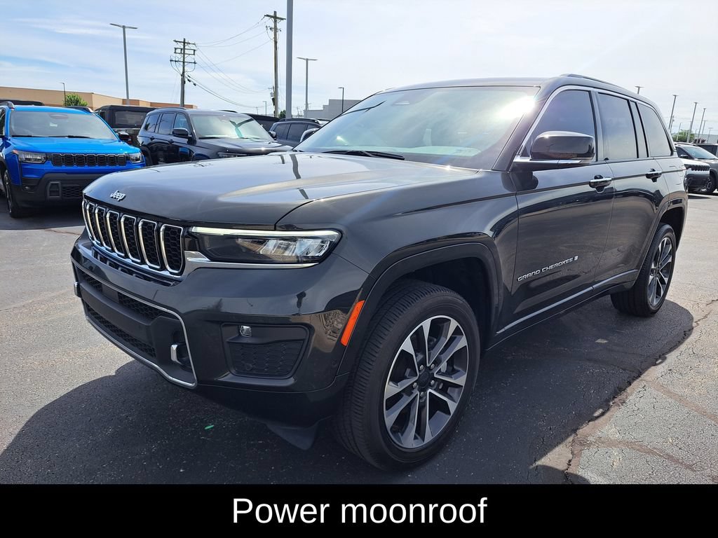Used 2023 Jeep Grand Cherokee Overland AWD/4WD image 7