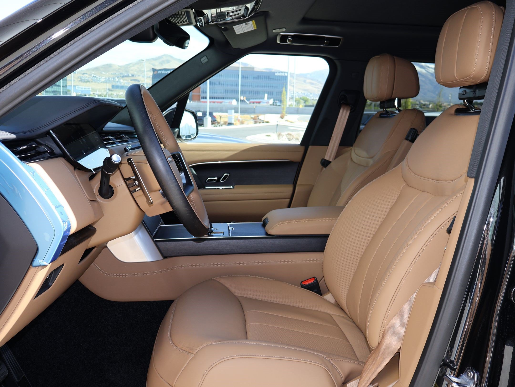 New 2026 Land Rover Range Rover SE AWD/4WD image 17