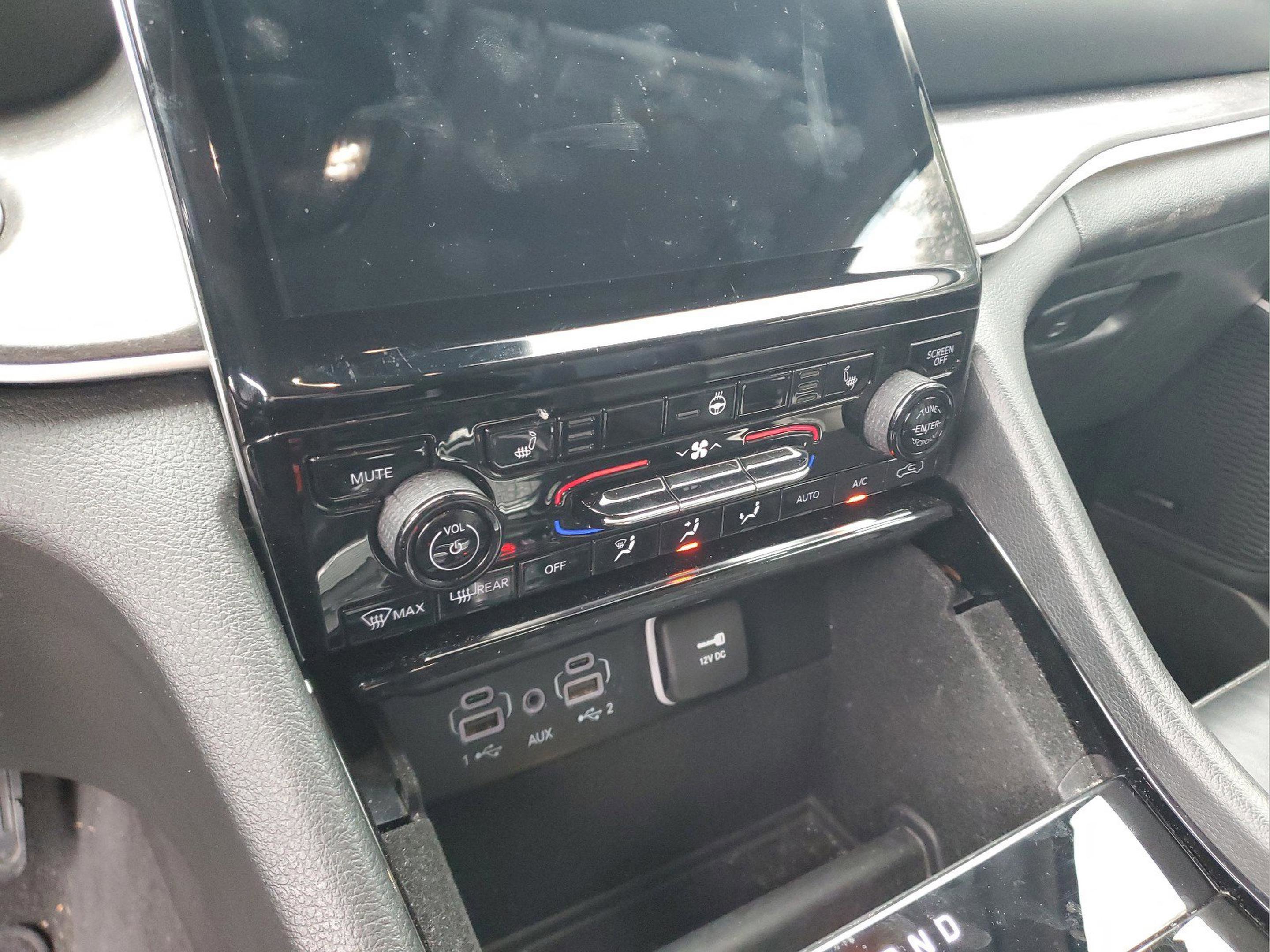 Used 2021 Jeep Grand Cherokee L Limited w/ Trailer Tow Group (B) image 24