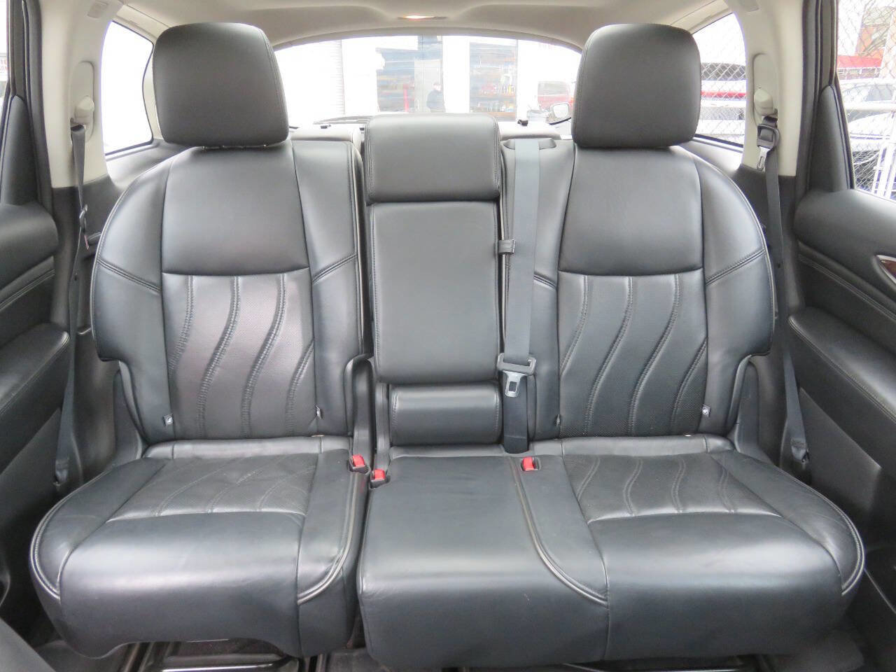 Used 2014 INFINITI QX60 AWD w/ Deluxe Touring Package image 23