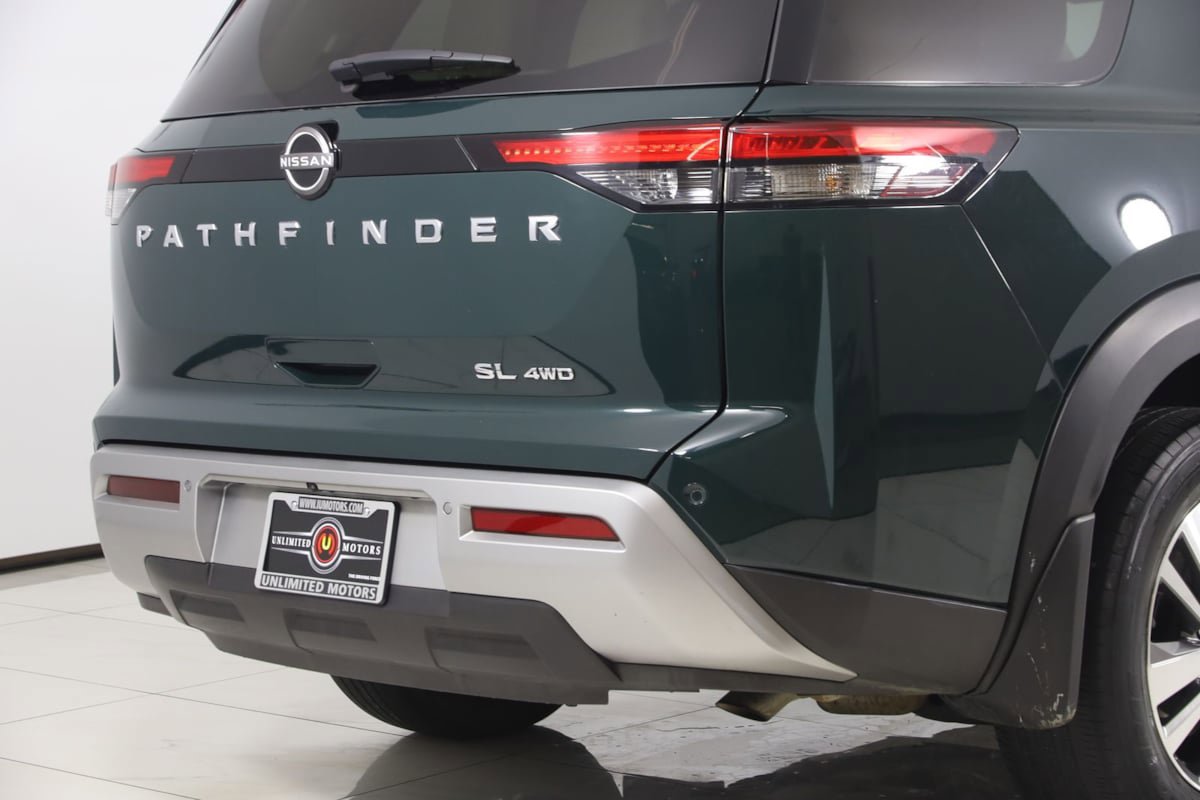 Used 2022 Nissan Pathfinder SL AWD/4WD image 45