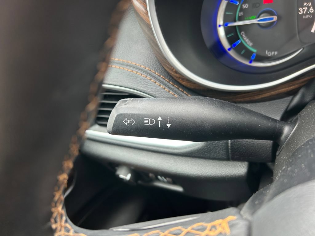 Used 2021 Chrysler Pacifica Pinnacle FWD image 22