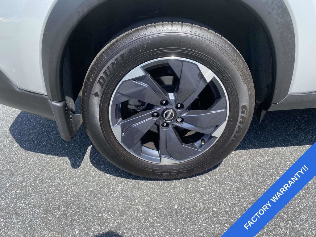 Used 2021 Nissan Rogue SV w/ Premium Package FWD image 9