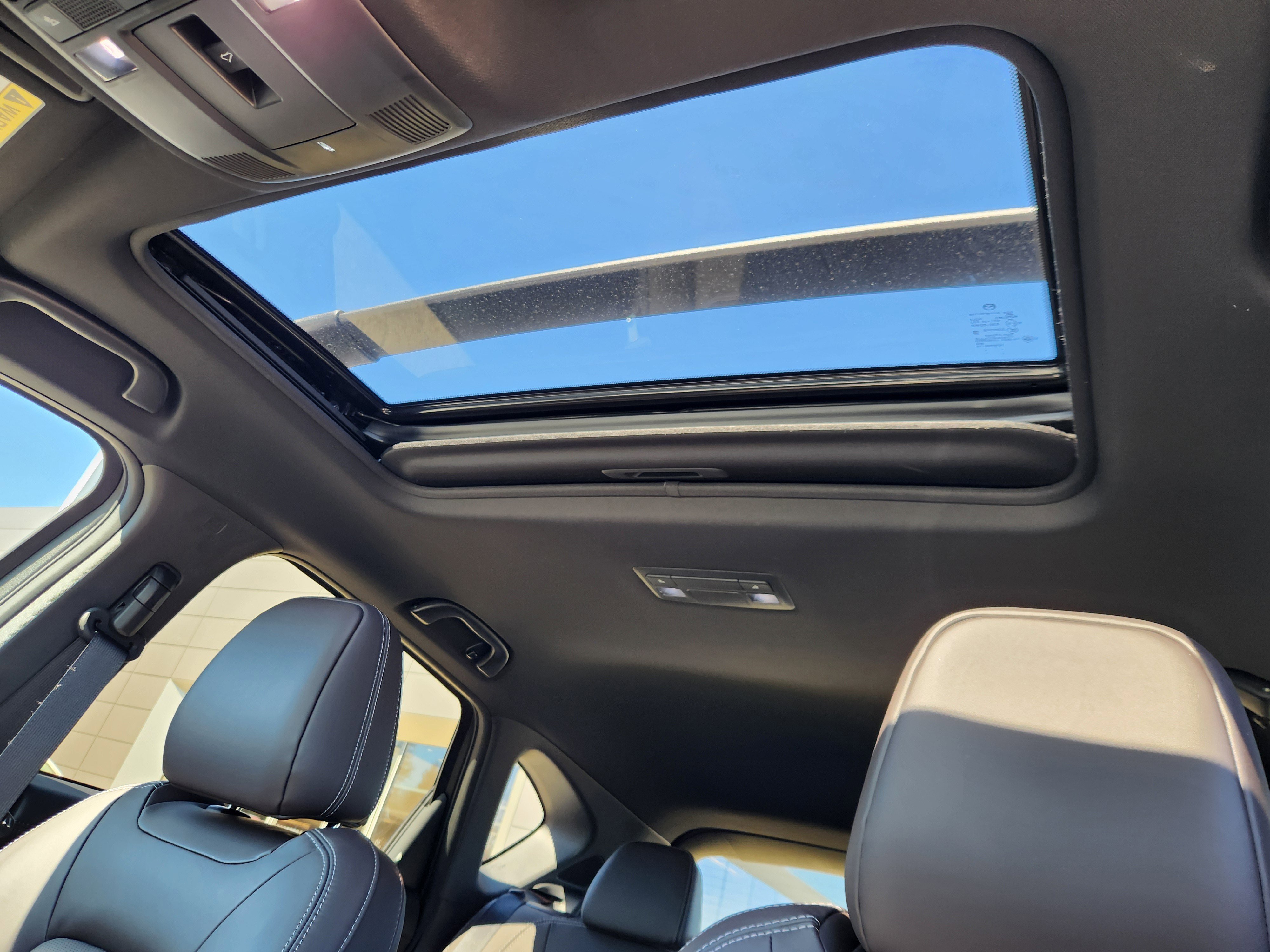 Certified 2025 MAZDA CX-5 Signature image 16