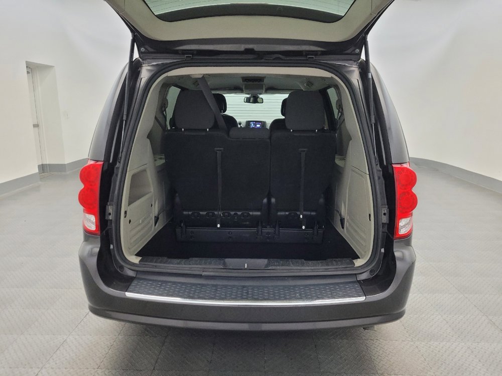 Used 2018 Dodge Grand Caravan SE w/ UConnect Hands-Free Group image 29