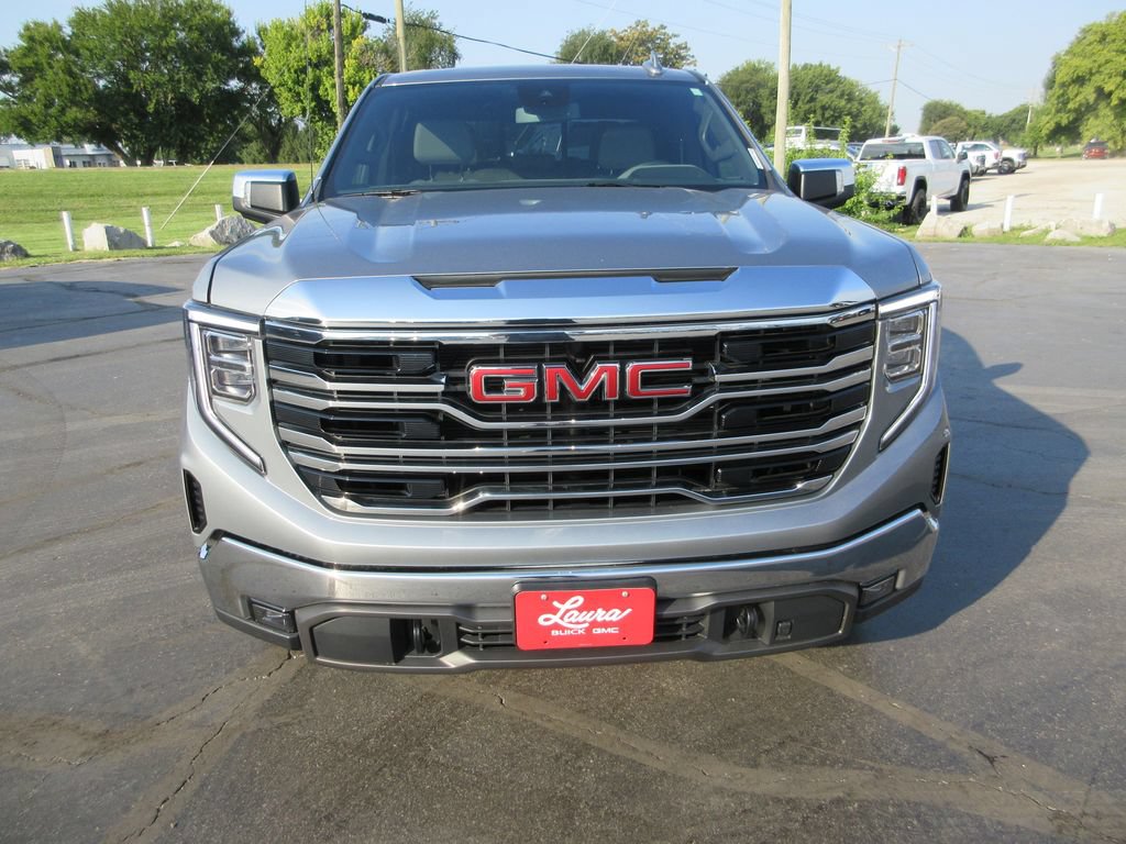 Certified 2023 GMC Sierra 1500 SLT w/ SLT Premium Package AWD/4WD image 15