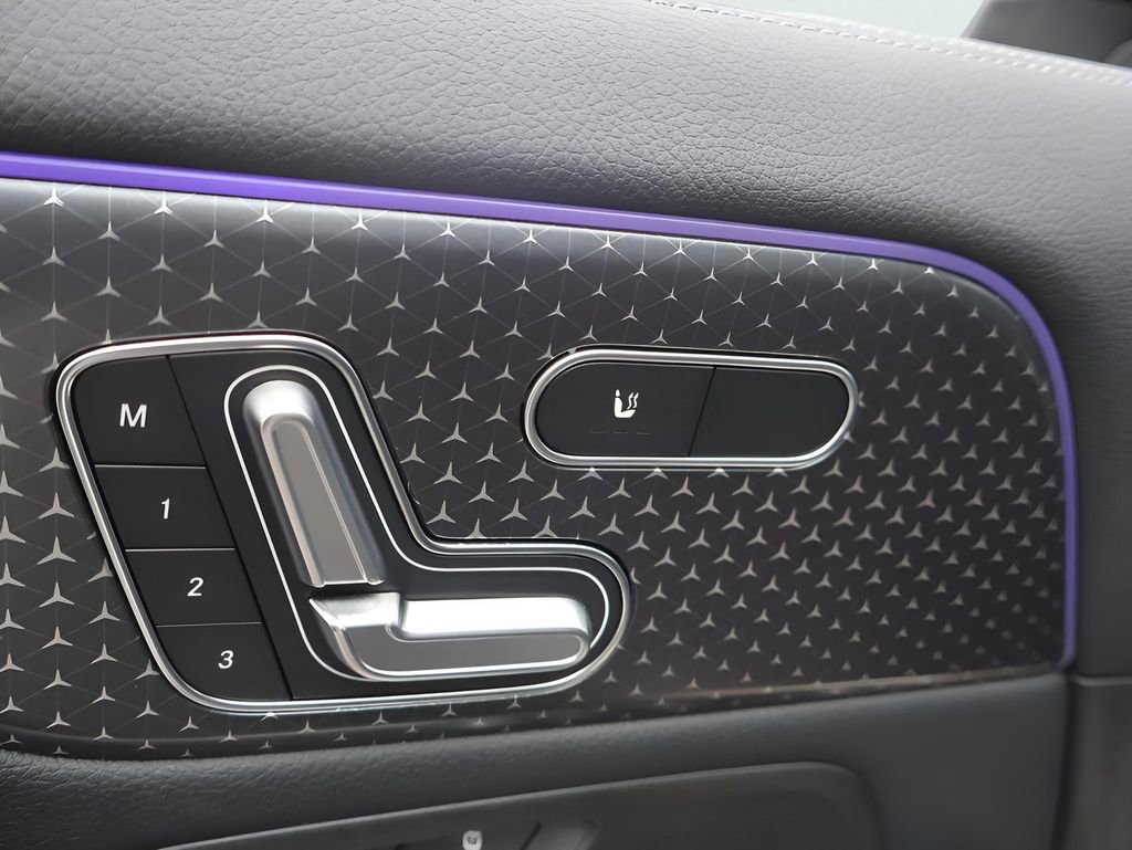 Certified 2025 Mercedes-Benz GLA 250 4MATIC image 49