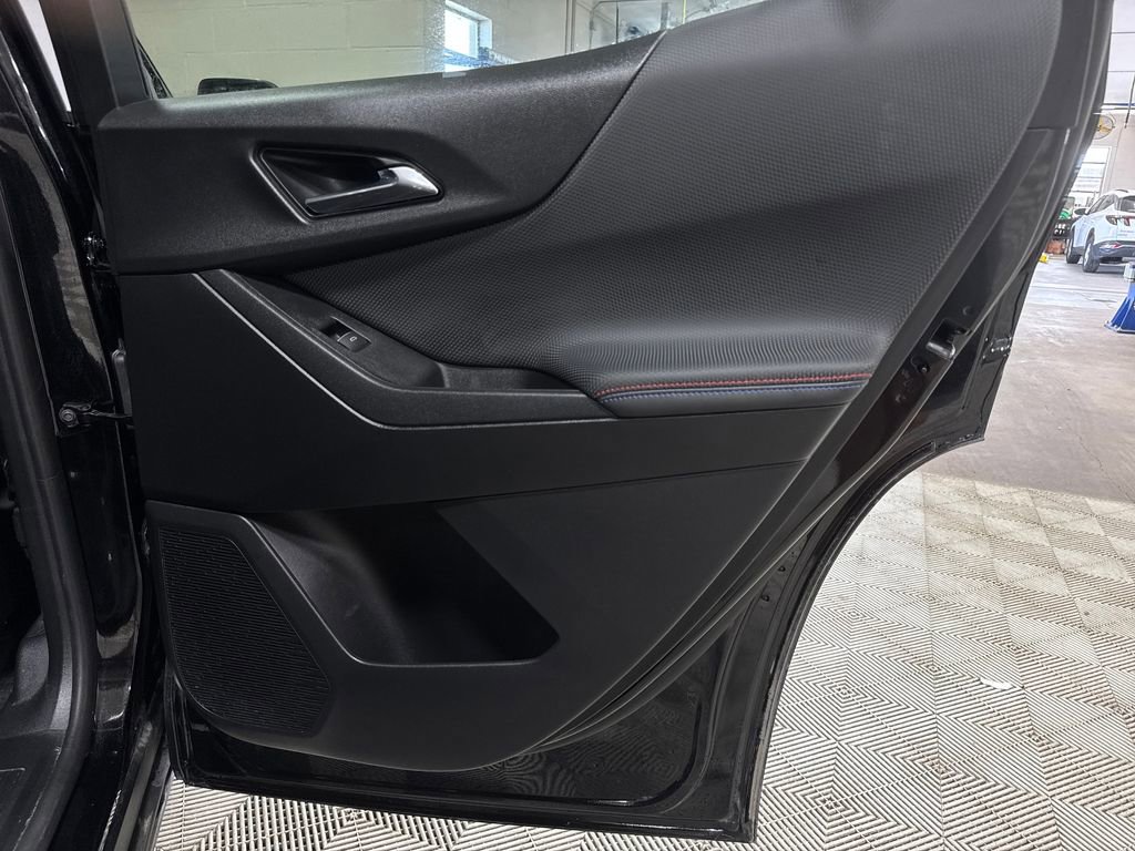 Used 2025 Chevrolet Equinox RS w/ Safety and Technology Package image 32