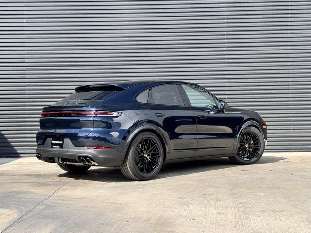 New 2026 Porsche Cayenne Coupe image 7