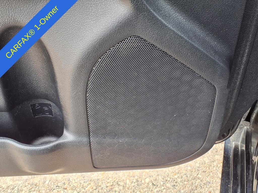 Used 2015 Toyota Camry SE w/ Moonroof Package image 16