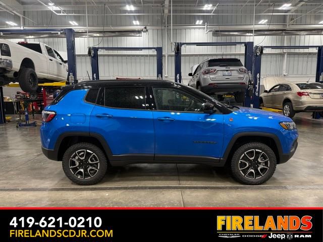 New 2026 Jeep Compass Trailhawk image 2