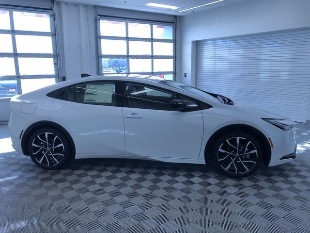 New 2026 Toyota Prius XSE image 25