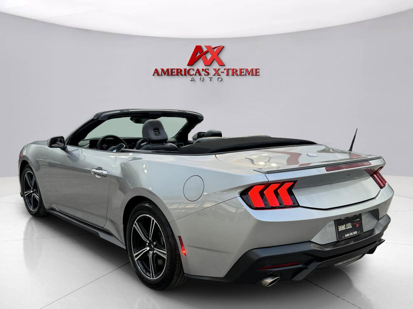 Used 2025 Ford Mustang Premium RWD image 12
