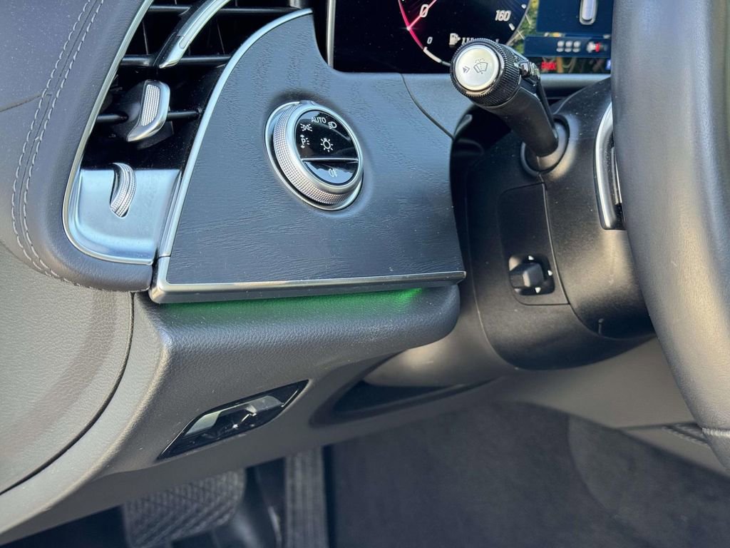 Used 2025 Mercedes-Benz E 450 4MATIC All-Terrain Wagon image 9