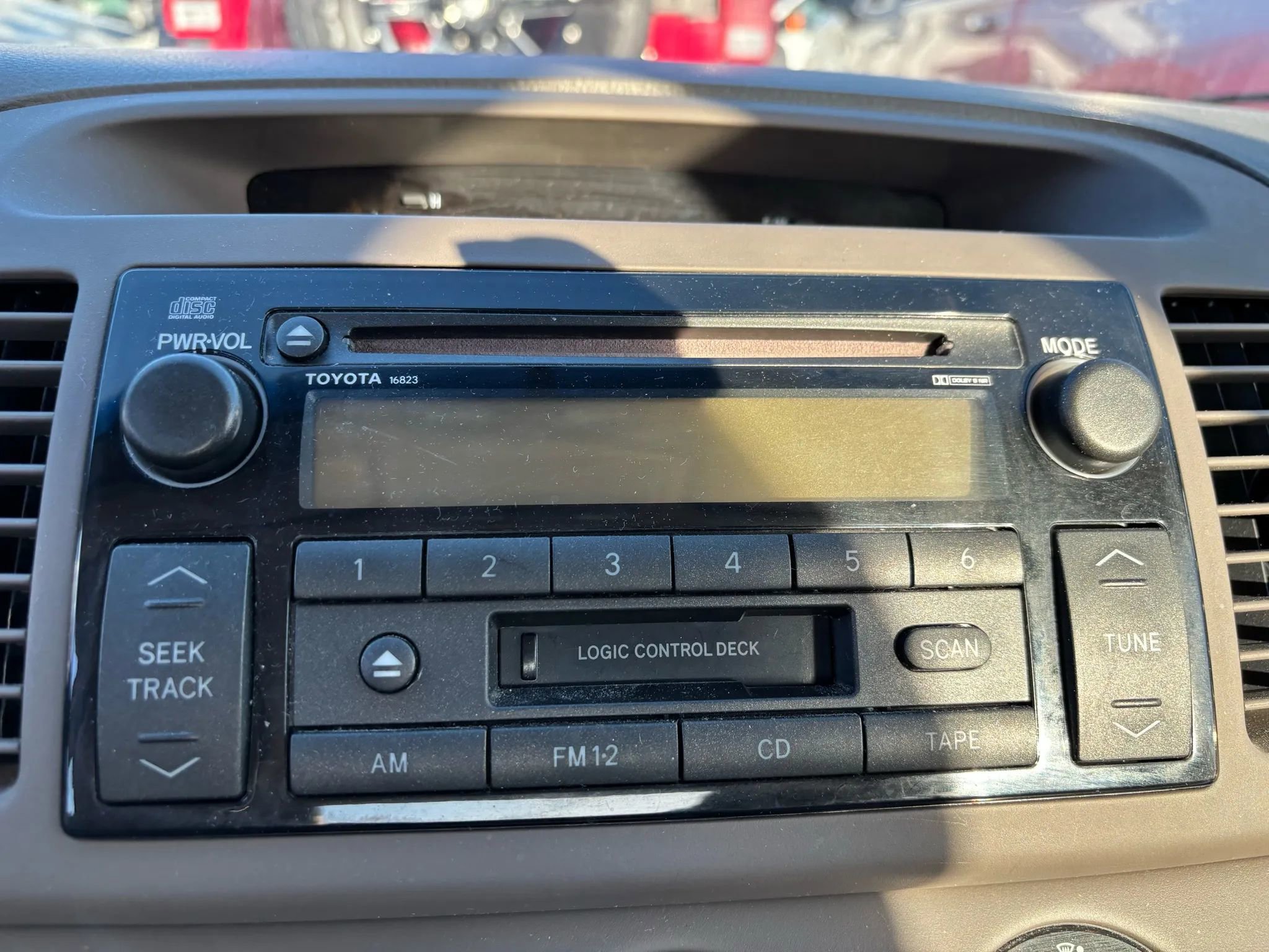 Used 2002 Toyota Camry LE FWD image 12