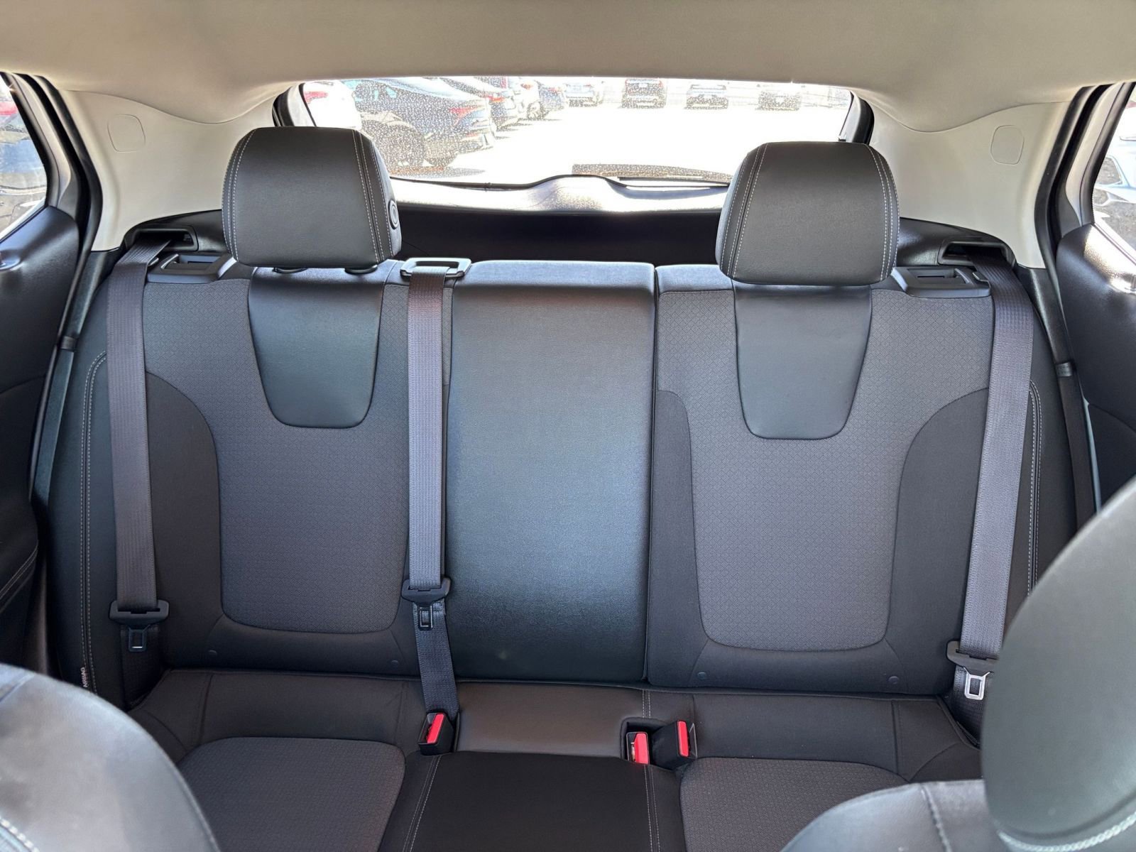 Used 2025 Buick Encore GX Preferred FWD image 37