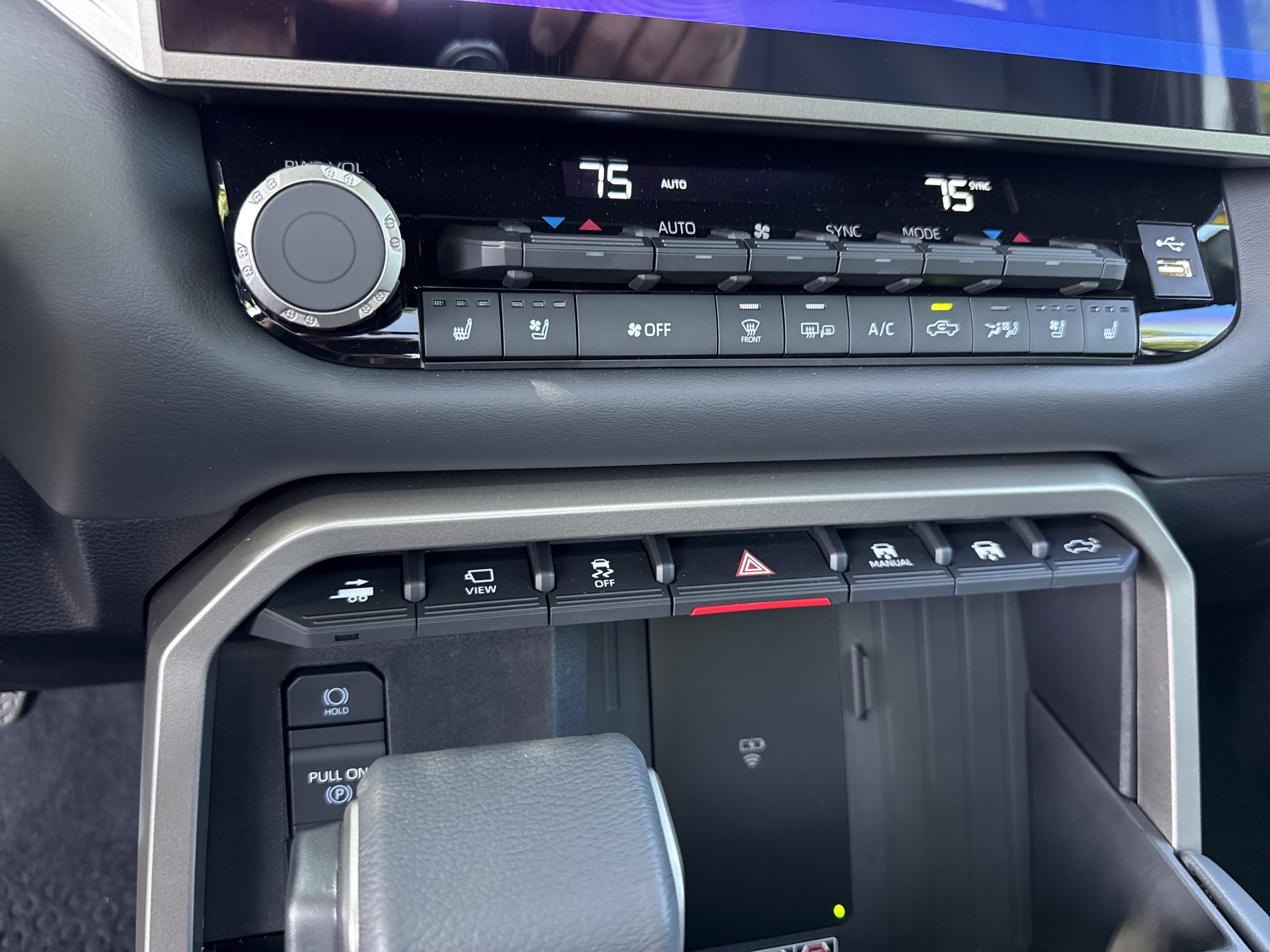Used 2026 Toyota Tundra Platinum AWD/4WD image 29