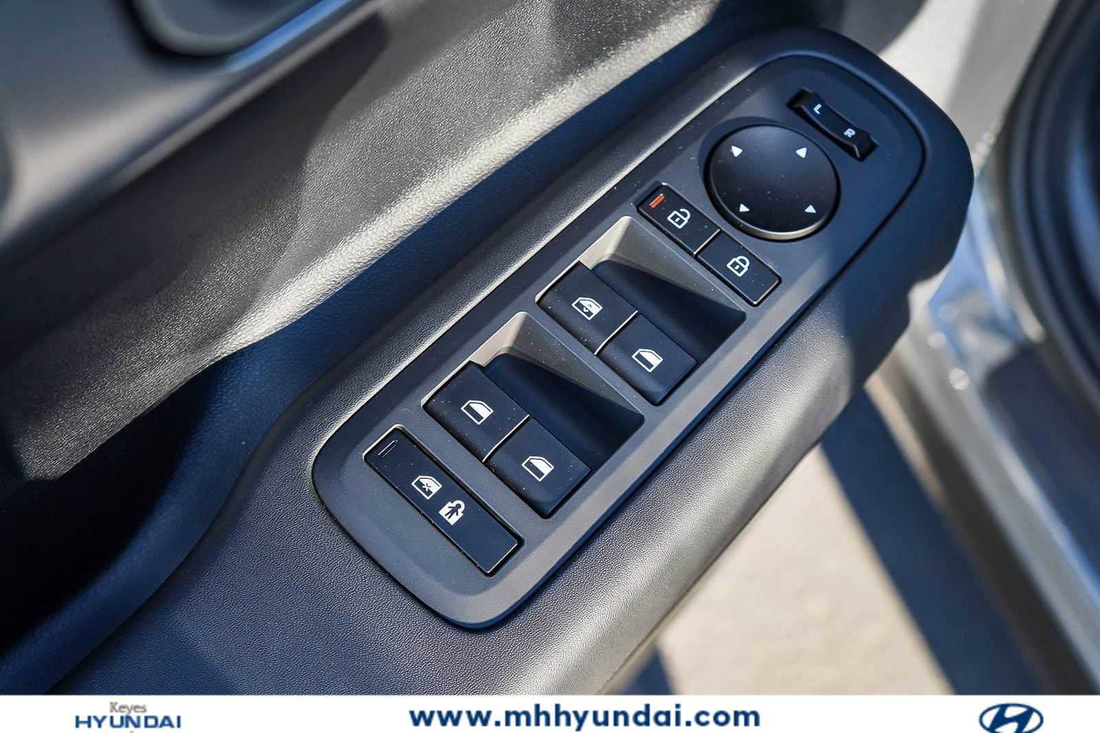 New 2026 Hyundai Santa Fe SE FWD image 23
