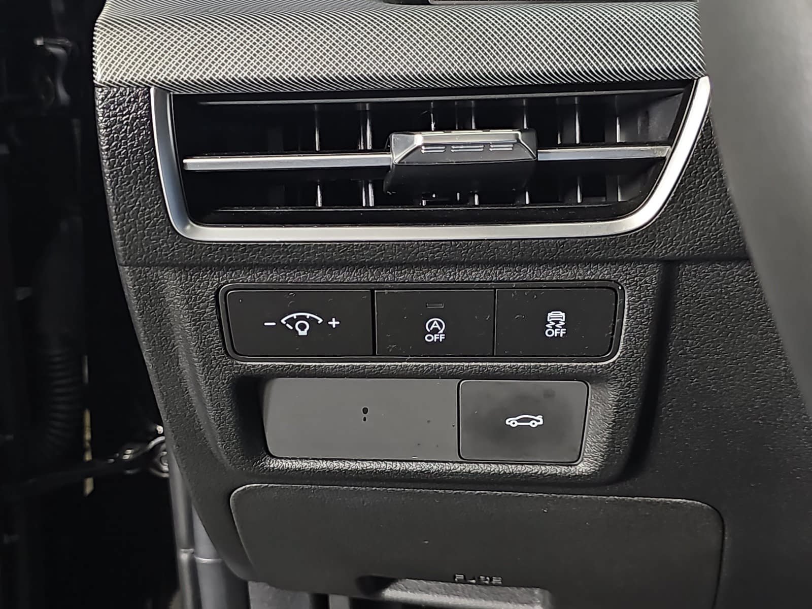 Used 2025 Hyundai Sonata SE FWD image 25