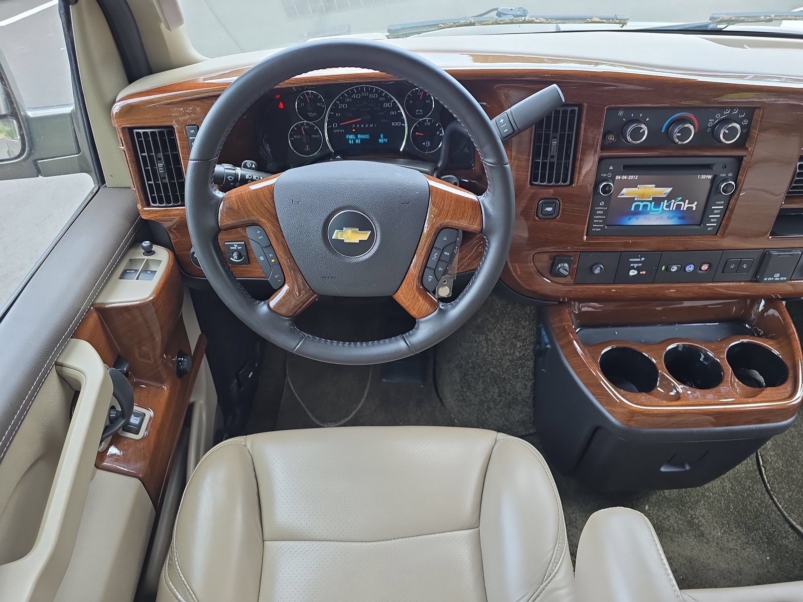 Used 2020 Chevrolet Express 2500 w/ Enhanced Convenience Package RWD image 31