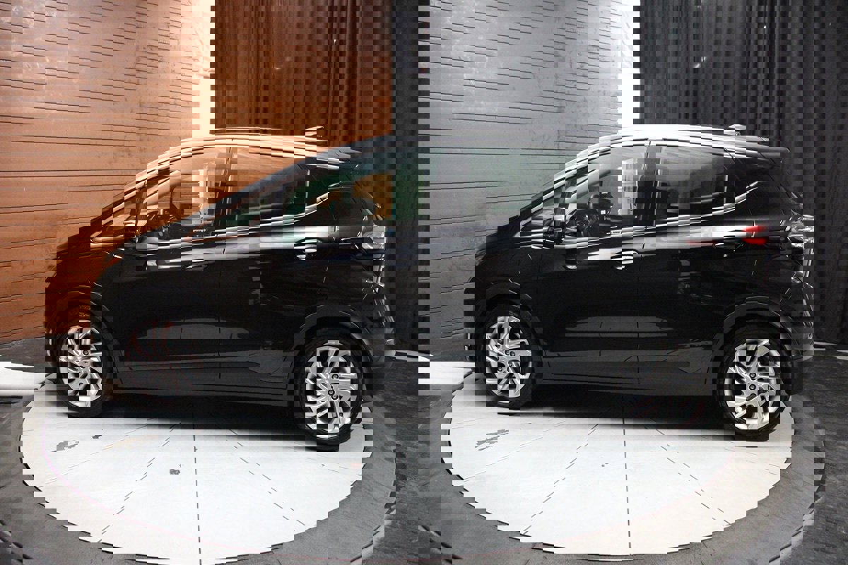 Used 2023 Chevrolet Bolt LT w/ Driver Confidence Package image 9