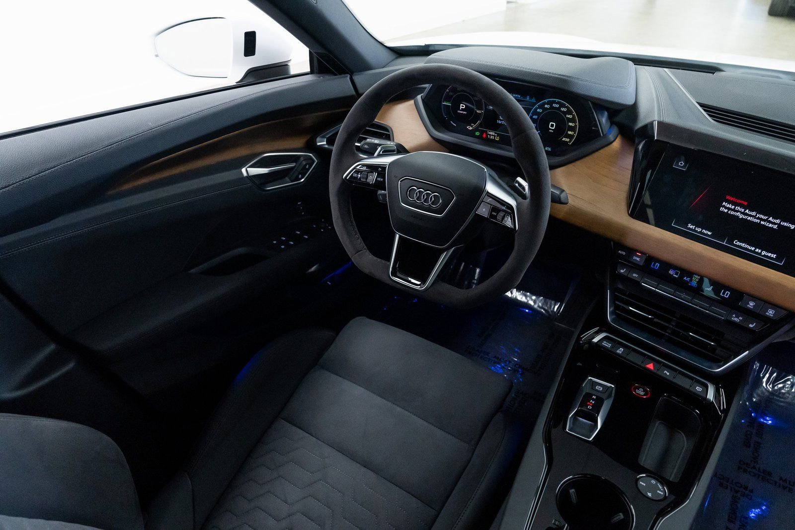 Used 2024 Audi e-tron GT Premium Plus AWD/4WD image 10