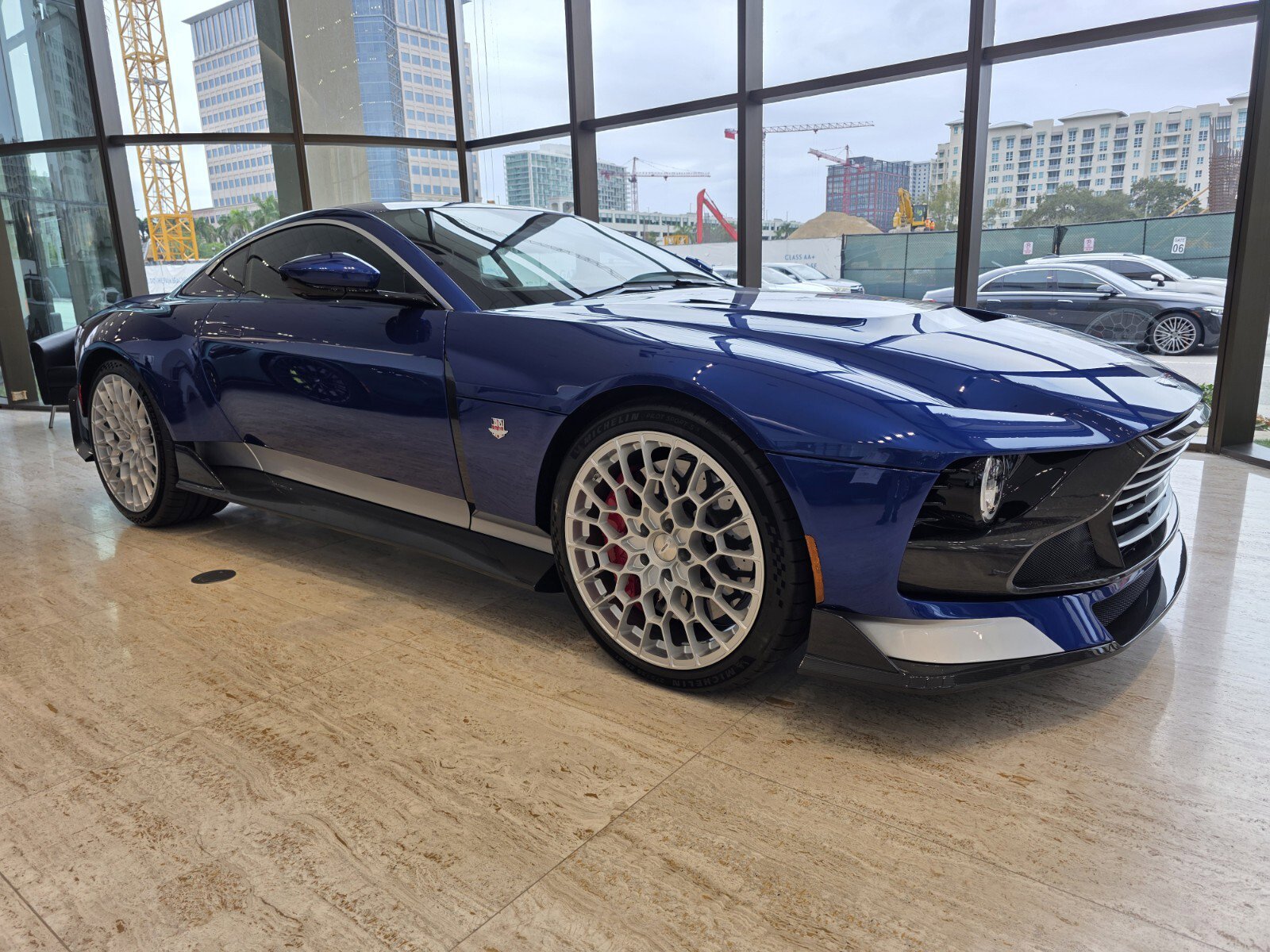 Used 2024 Aston Martin Valour Coupe image 27