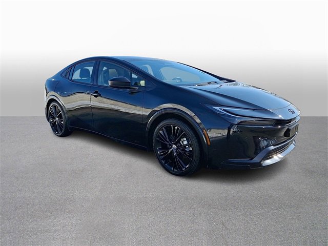 Used 2025 Toyota Prius AWD image 3