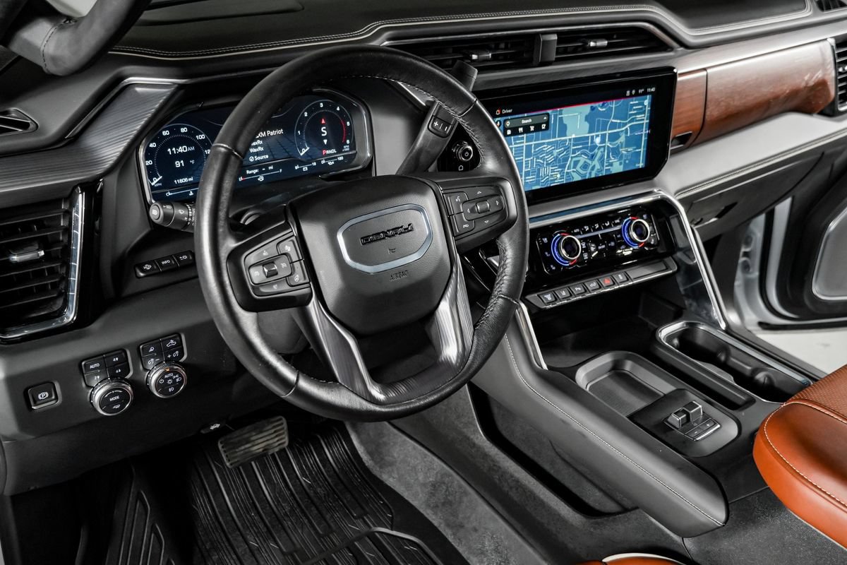 Used 2024 GMC Sierra 3500 Denali Ultimate AWD/4WD image 15
