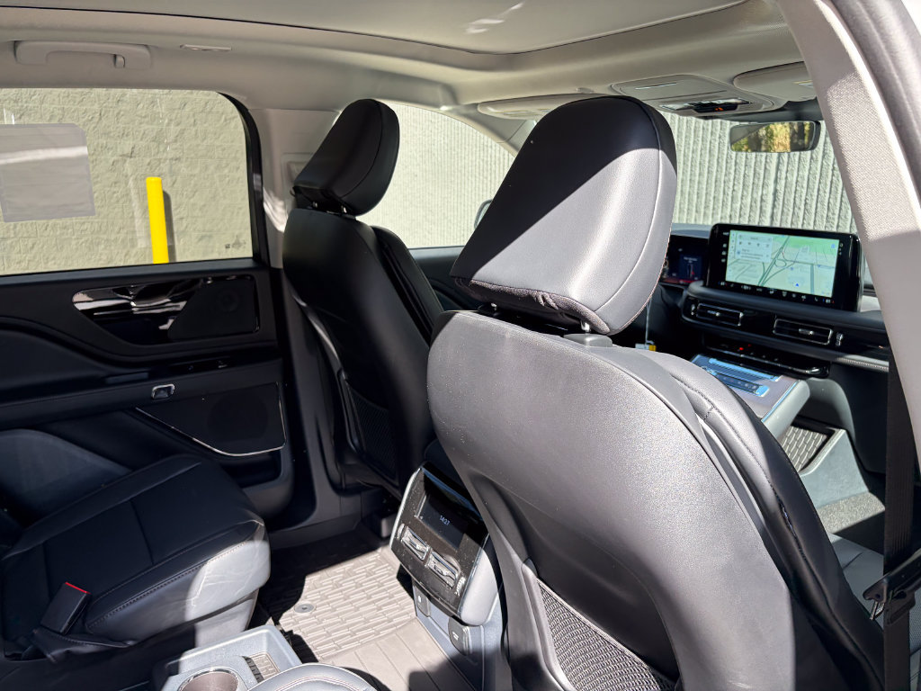 New 2027 Lincoln Aviator AWD w/ Jet Appearance Package image 25