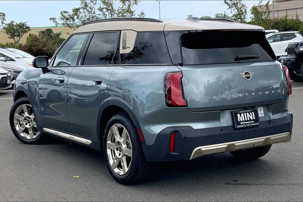 Certified 2025 MINI Cooper Countryman SE w/ Comfort Package Max image 13