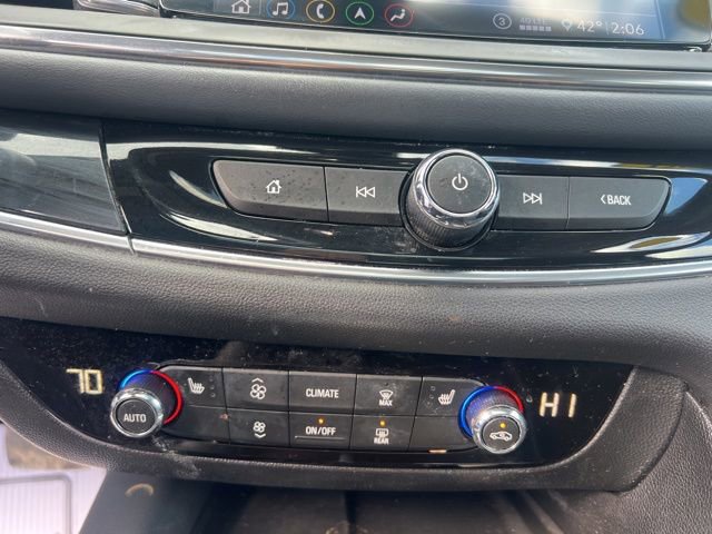 Used 2020 Buick Enclave Essence w/ Sport Touring Edition image 32