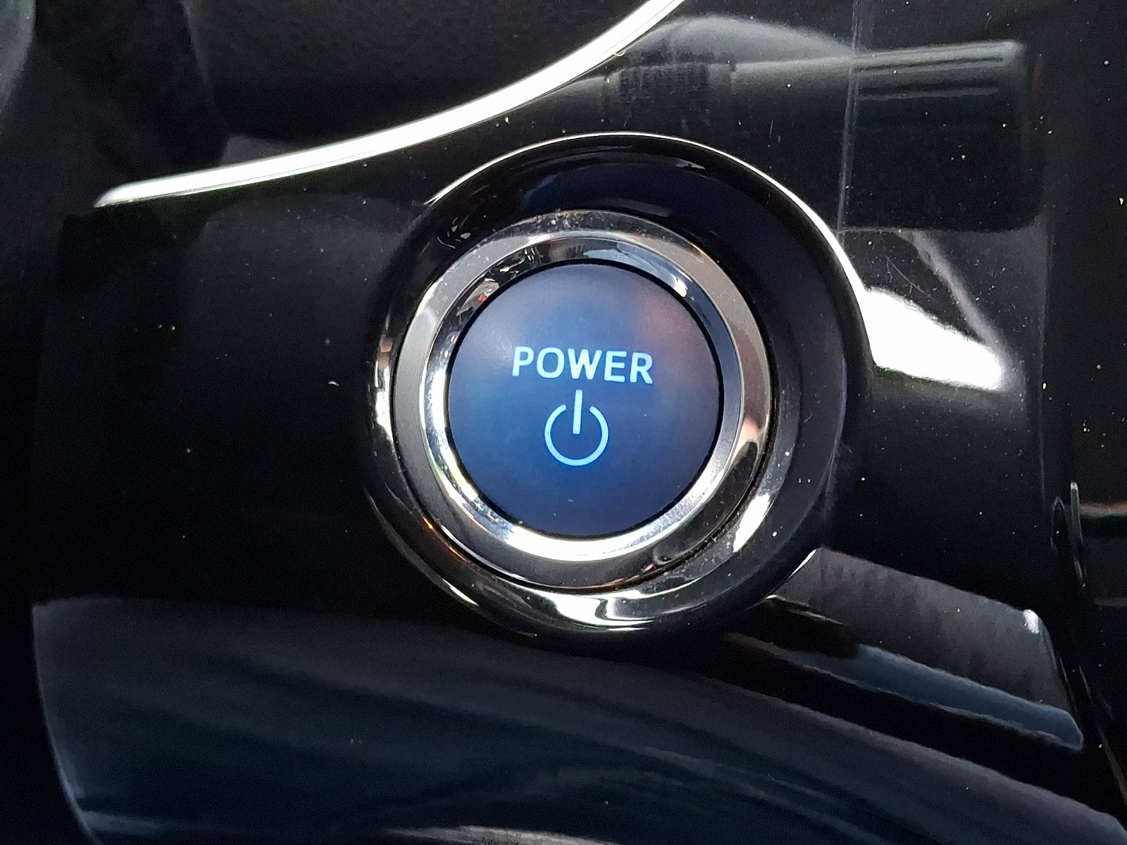 Used 2017 Toyota Prius Prime Plus image 24