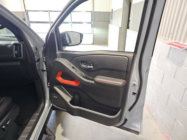 Certified 2025 Nissan Frontier PRO-4X w/ Pro Premium Package AWD/4WD image 26