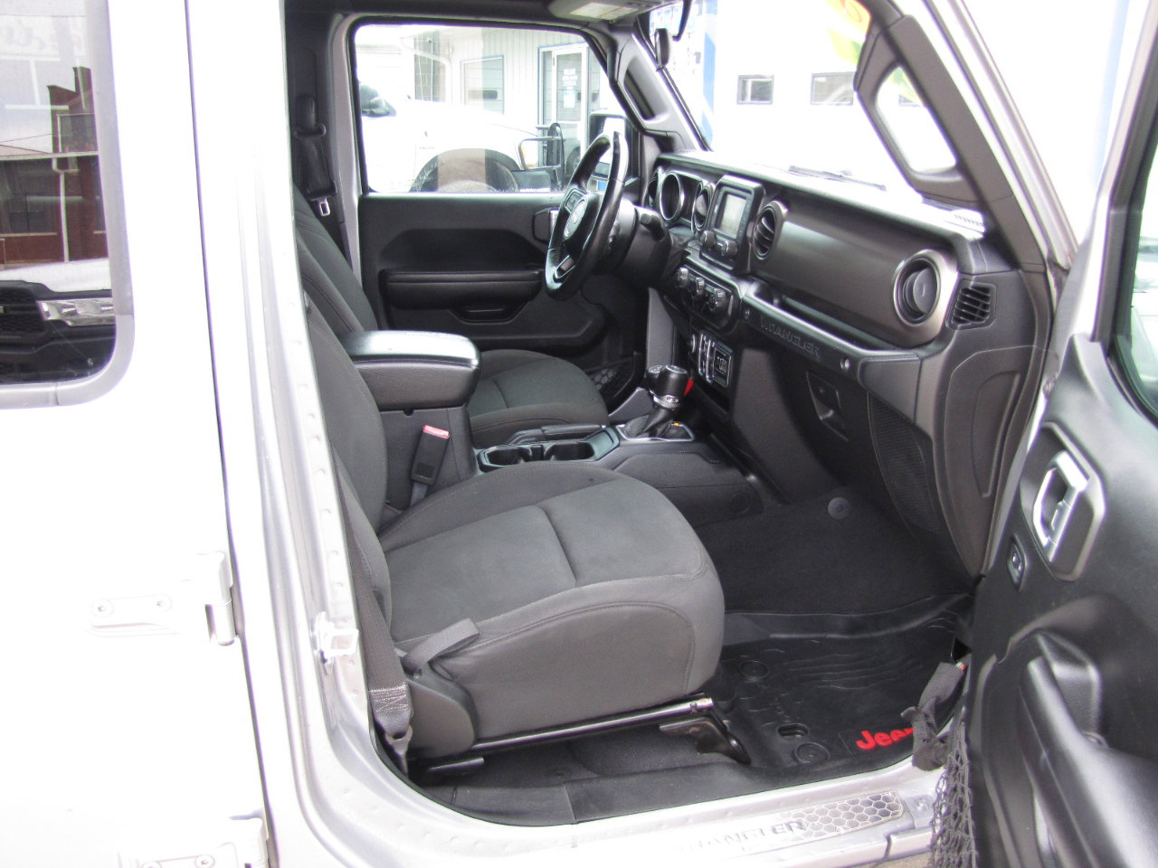 Used 2018 Jeep Wrangler Unlimited Sport S image 7