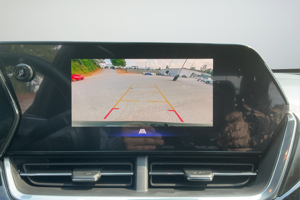 Used 2024 Chevrolet Trax RS FWD image 16