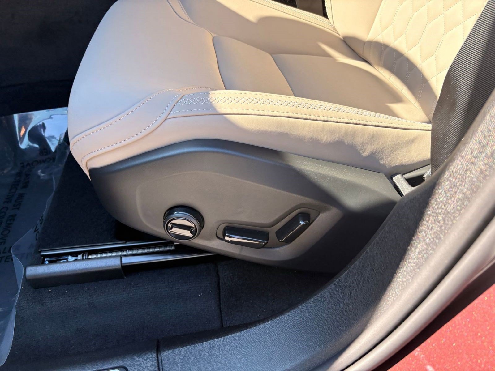 New 2026 Volvo XC60 B5 Plus w/ Climate Package AWD/4WD image 14