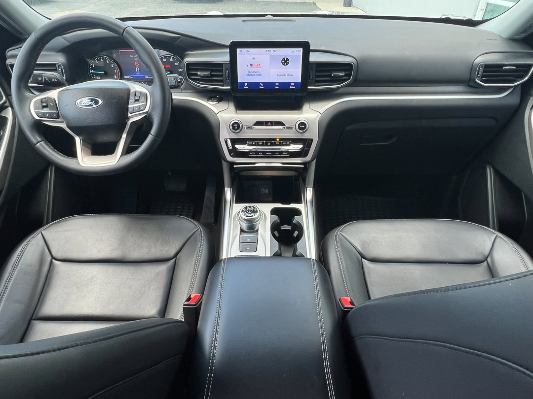 Used 2023 Ford Explorer XLT w/ Equipment Group 202A image 30