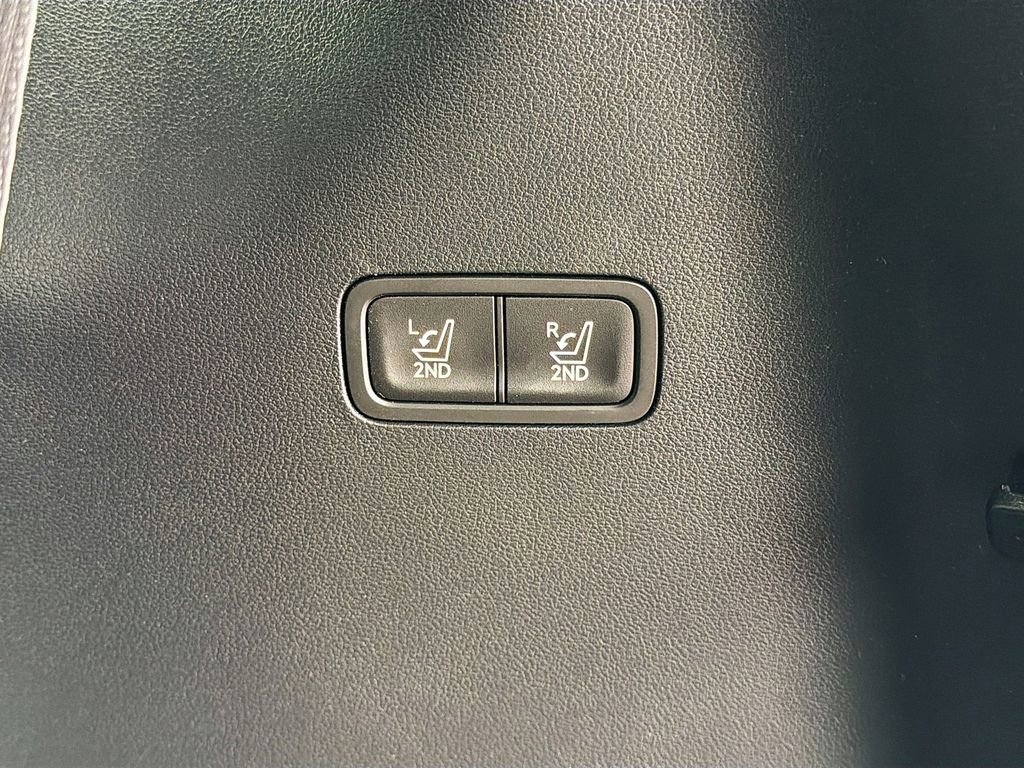 Used 2025 Hyundai Santa Fe Limited image 14